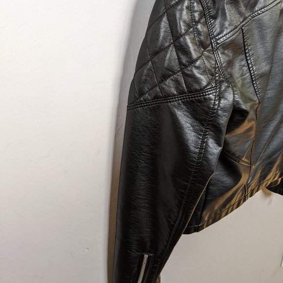 Woman's Small Abercrombie & Fitch Black Vegan Moto Leather Jacket - Picture 4 of 5